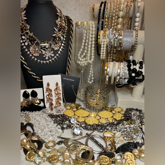 Like to be notified when I go live! Jewelry live notification for glimmermarket - Picture 4 of 10